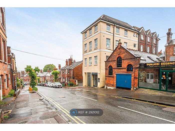 2 Bedroom Flat To Rent In Grosvenor House, Tunbridge Wells, TN1