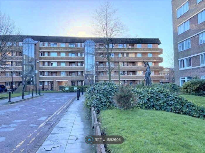 2 Bedroom Flat To Rent In Minster Court, Liverpool, L7