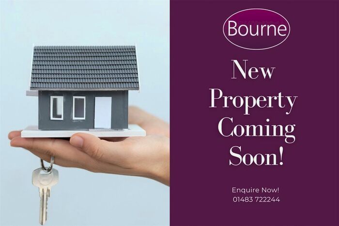 2 Bedroom Flat To Rent In Knaphill, Woking, Surrey, GU21