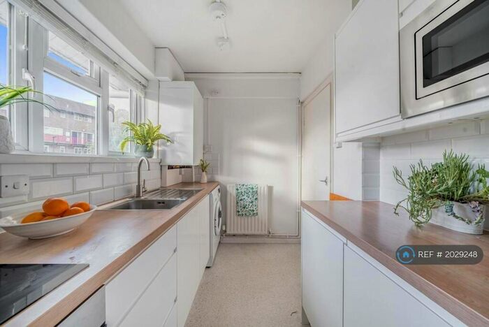 1 Bedroom Flat To Rent In Bounds Green Road, London, N22