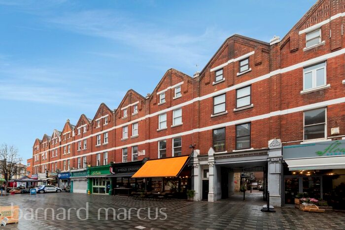 4 Bedroom Maisonette To Rent In St. James Terrace, Boundaries Road, London, SW12