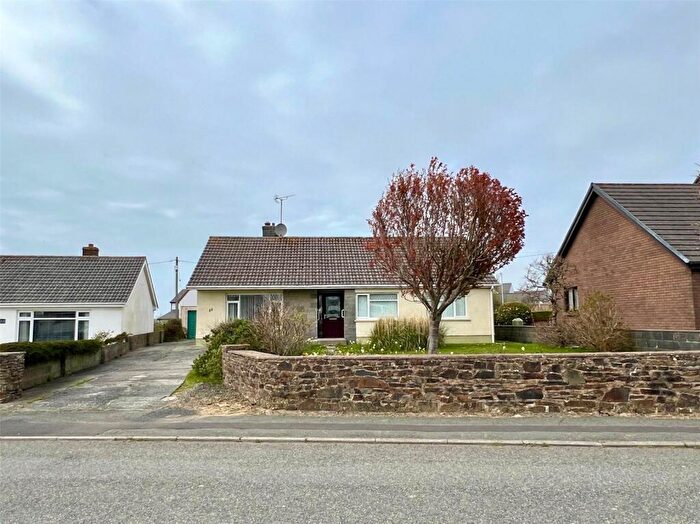 4 Bedroom Detached House For Sale In Church Road, Roch, Haverfordwest, Pembrokeshire, SA62