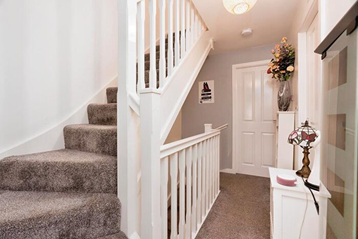 3 Bedroom Town House For Sale In Rowling Hollins, Colne, Lancashire, BB8
