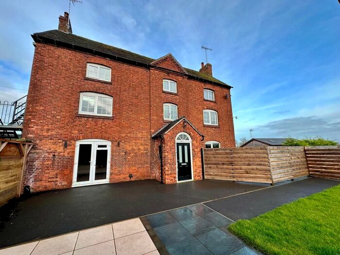 6 Bedroom Farmhouse To Rent In Scropton Road, Scropton, Derby, DE65