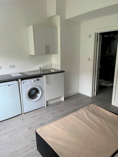Studio To Rent In Willow Way, Potters Bar, EN6