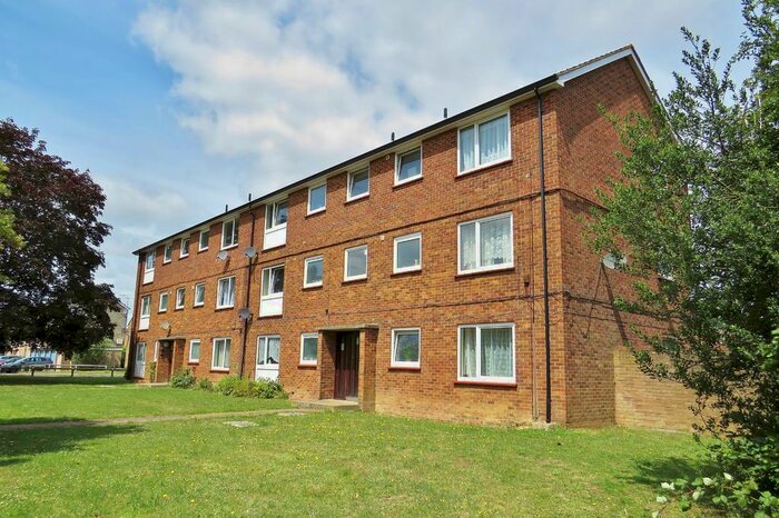 1 Bedroom Flat To Rent In Horley, Surrey RH6