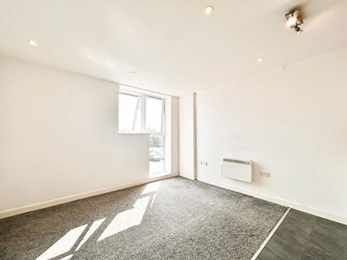 1 Bedroom Flat For Sale In Linea Apartments, DN15