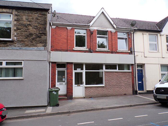 2 Bedroom Flat To Rent In Fff Bridge Street, Abercarn, NP11