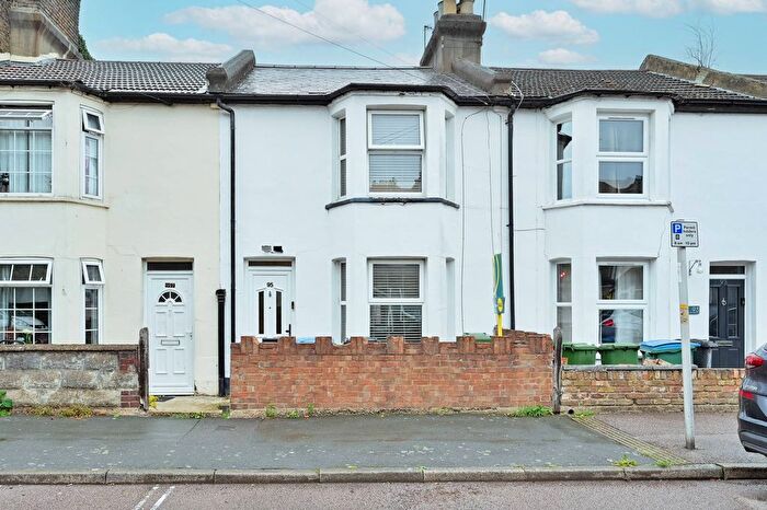 2 Bedroom Terraced House For Sale In Sotheron Road, Watford, WD17