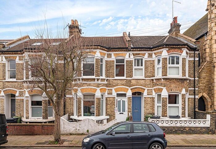 4 Bedroom Property For Sale In Solon Road, SW2