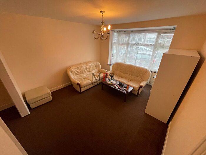 3 Bedroom Terraced House To Rent In Greenland Crescent, Southall, UB2