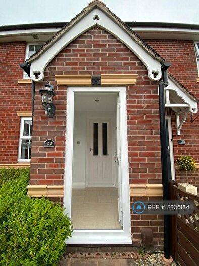 3 Bedroom Semi-Detached House To Rent In Pebworth Avenue, Solihull Birmingham, B90