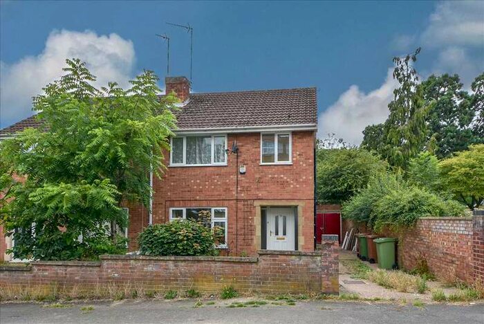 3 Bedroom Semi-Detached House To Rent In West Villa Road, Wellingborough, Northants, NN8