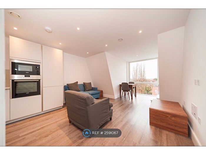 1 Bedroom Flat To Rent In Gaumont Place, London, SW2
