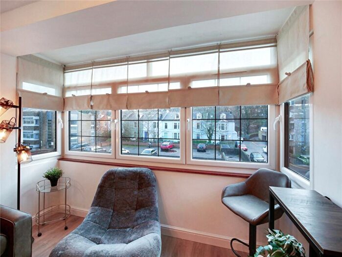 1 Bedroom Flat For Sale In Lethington Avenue, Shawlands, Glasgow City, G41