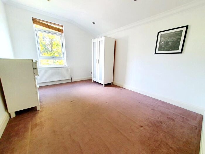 3 Bedroom Flat To Rent In Marquis Road, Wood Green, N22
