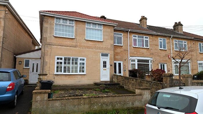 2 Bedroom Flat To Rent In Englishcombe Lane, Bath, Somerset, BA2