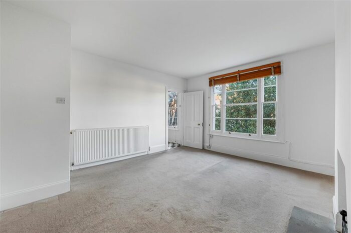 1 Bedroom Flat To Rent In Stowe Road, London, W12