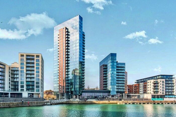 2 Bedroom Flat To Rent In The Moresby Tower, Ocean Way, Southampton, SO14