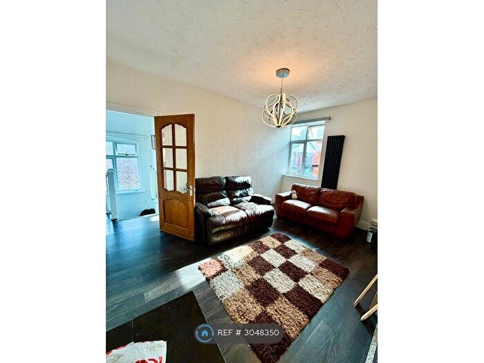 3 Bedroom Flat To Rent In Nuns Moor Road, Newcastle Upon Tyne, NE4