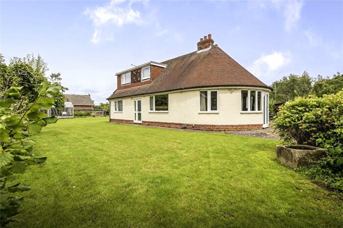 3 Bedroom Bungalow For Sale In Cliff Road, Welton, Lincoln, Lincolnshire, LN2