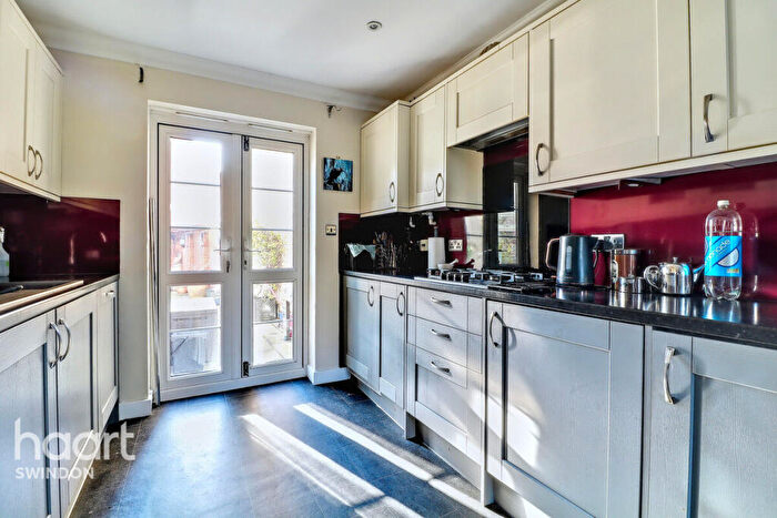 4 Bedroom Detached House For Sale In White Eagle Road, Swindon, SN25