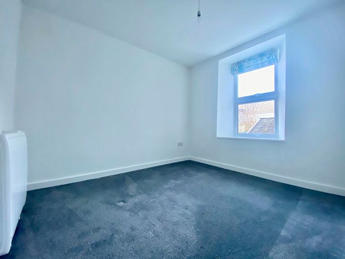 2 Bedroom End Of Terrace House To Rent In Unity Road, Helston, TR13