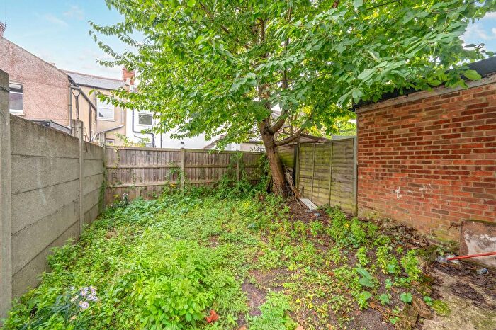 3 Bedroom Terraced House For Sale In Oaklands Road, Cricklewood, London, NW2