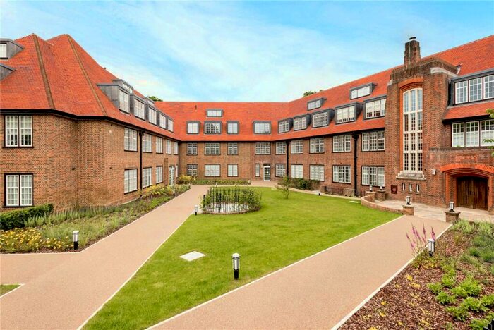 1 Bedroom Apartment To Rent In Linden Court, Lesbourne Road, Reigate, Surrey, RH2
