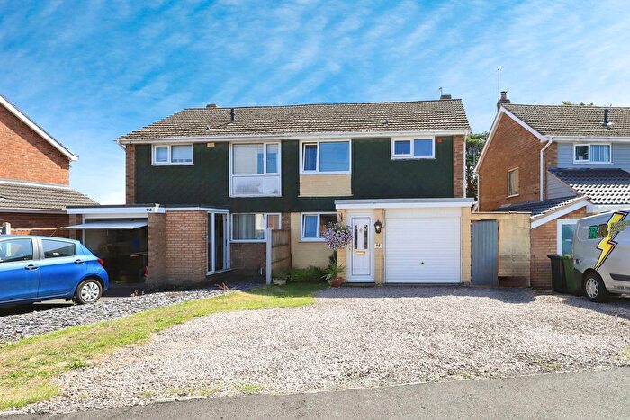 3 Bedroom Semi-detached House For Sale In Coningsby Drive, Kidderminster, Worcestershire, DY11