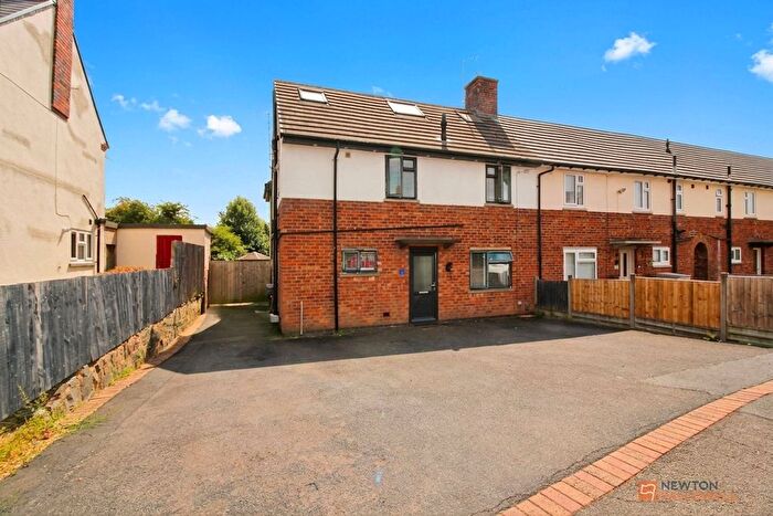 4 Bedroom End Terrace House For Sale In Woodland Drive, Leicester, LE3