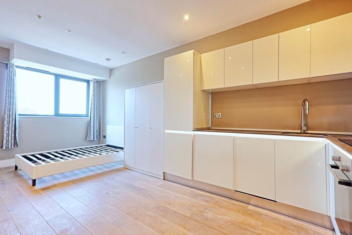 Studio To Rent In Central House, Parkway, Chelmsford, CM2