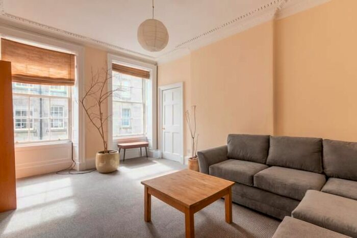 2 Bedroom Flat To Rent In Brighton Street, Edinburgh, EH1