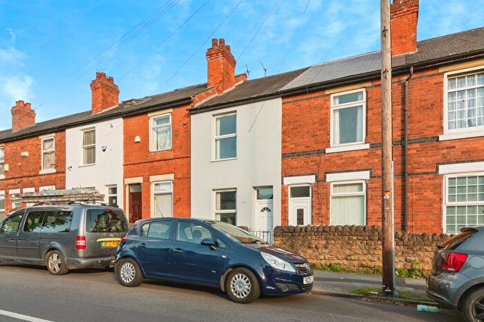 2 Bedroom Terraced House For Sale In Bobbers Mill Road, Nottingham, NG7