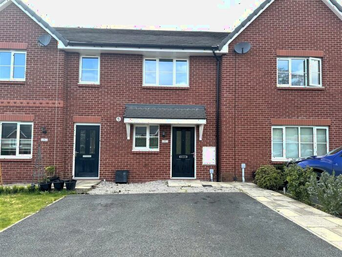 3 Bedroom Town House To Rent In Daniel Wells Close, Alsager, Stoke-On-Trent, ST7