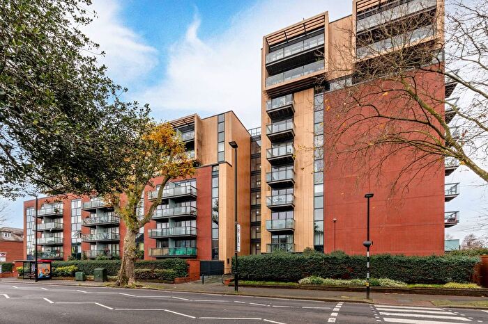 2 Bedroom Flat To Rent In London Road, Isleworth, TW7