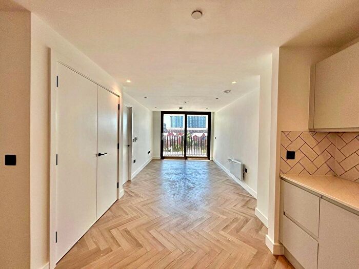 2 Bedroom Flat To Rent In Lomax Street, Manchester, M1