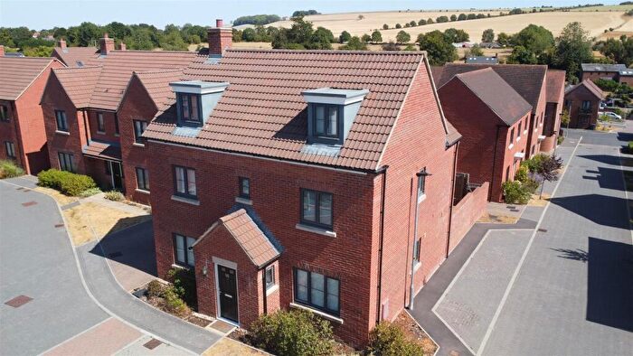 5 Bedroom Detached House For Sale In Strawberry Fields, Easterton, Devizes, SN10