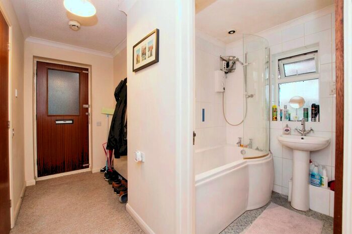 1 Bedroom Flat For Sale In Micheldever Road, Andover, SP10