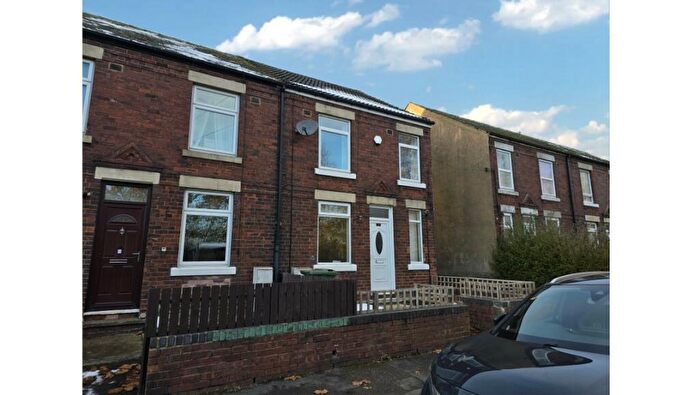 3 Bedroom End Of Terrace House For Sale In Devonshire Terrace, Holmewood, Chesterfield, Derbyshire, S42