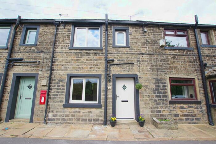 2 Bedroom Terraced House To Rent In Rochdale Road, Ripponden, Sowerby Bridge, HX6