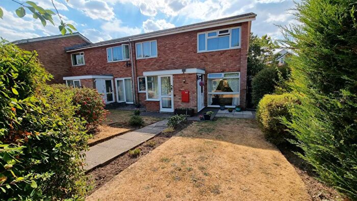 2 Bedroom Maisonette For Sale In Wynfield Gardens, Kings Heath, B14