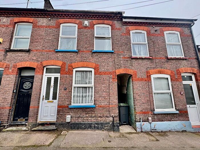 2 Bedroom Terraced House For Sale In Hartley Road, High Town, Luton, Bedfordshire, LU2