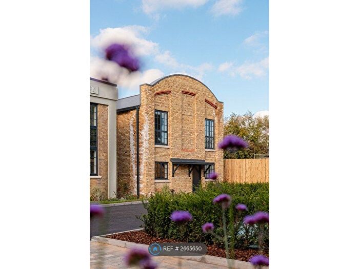 3 Bedroom Detached House To Rent In The Old Waterworks, Ashford, TN27