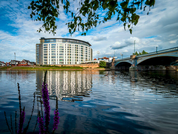 1 Bedroom Apartment For Sale In The Waterside Apartments, Pavillion Road, West Bridgford, NG2