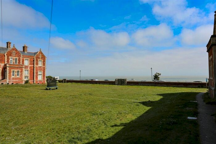 3 Bedroom End Of Terrace House To Rent In Coastguard Cottages, Victoria Parade, CT11
