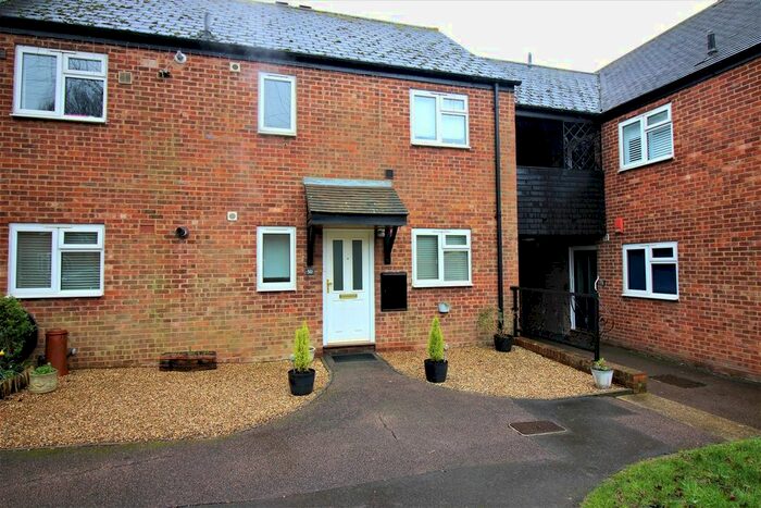 2 Bedroom Maisonette To Rent In Rowley Mead, Thornwood, Epping, CM16