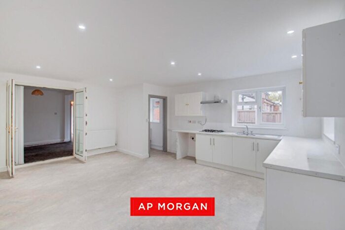 3 Bedroom Semi Detached House For Sale In Arrow Road South, Lakeside, Redditch, Worcestershire, B98