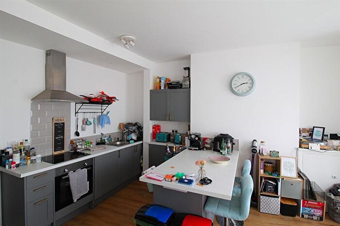 2 Bedroom Apartment To Rent In Flat, Constitution Hill, SA1