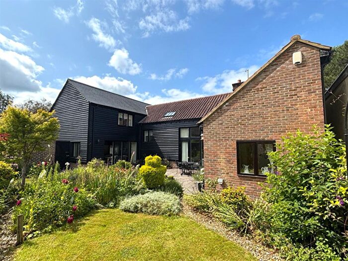3 Bedroom Detached House For Sale In Cuckoo Farm Yard, Urchfont, SN10